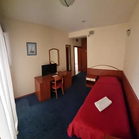 Dorin Motel *